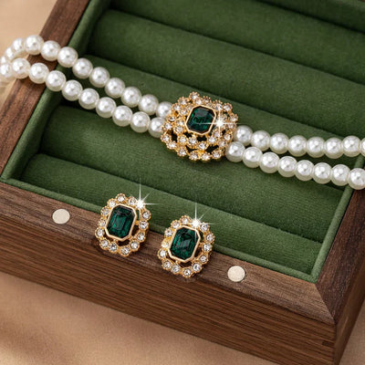 Pearl Set With Gemstones
