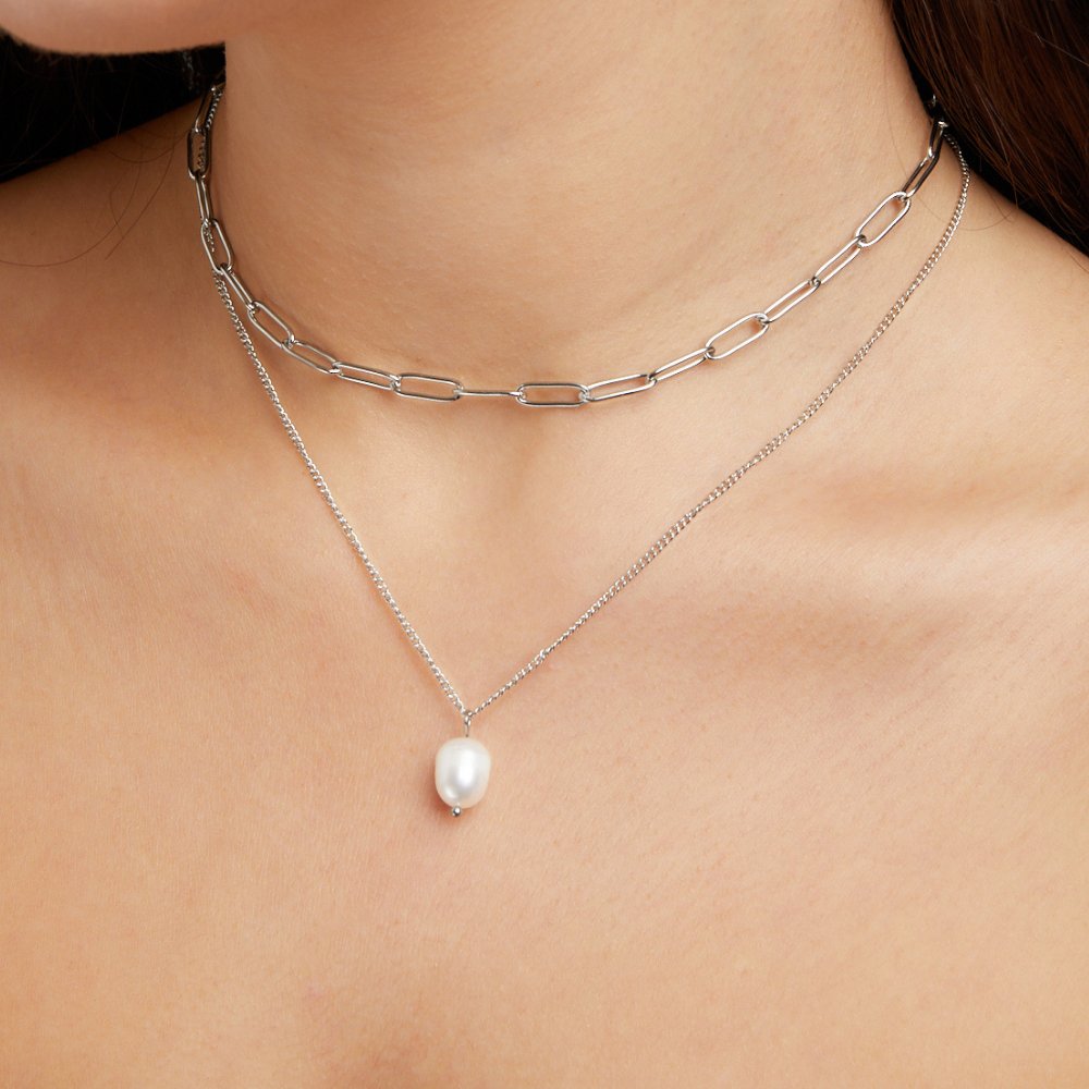 Golden Tulip Pearl Necklace