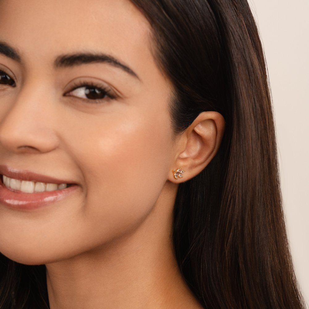 LuxeLeaf | Elegant Crystal Leaf Earrings