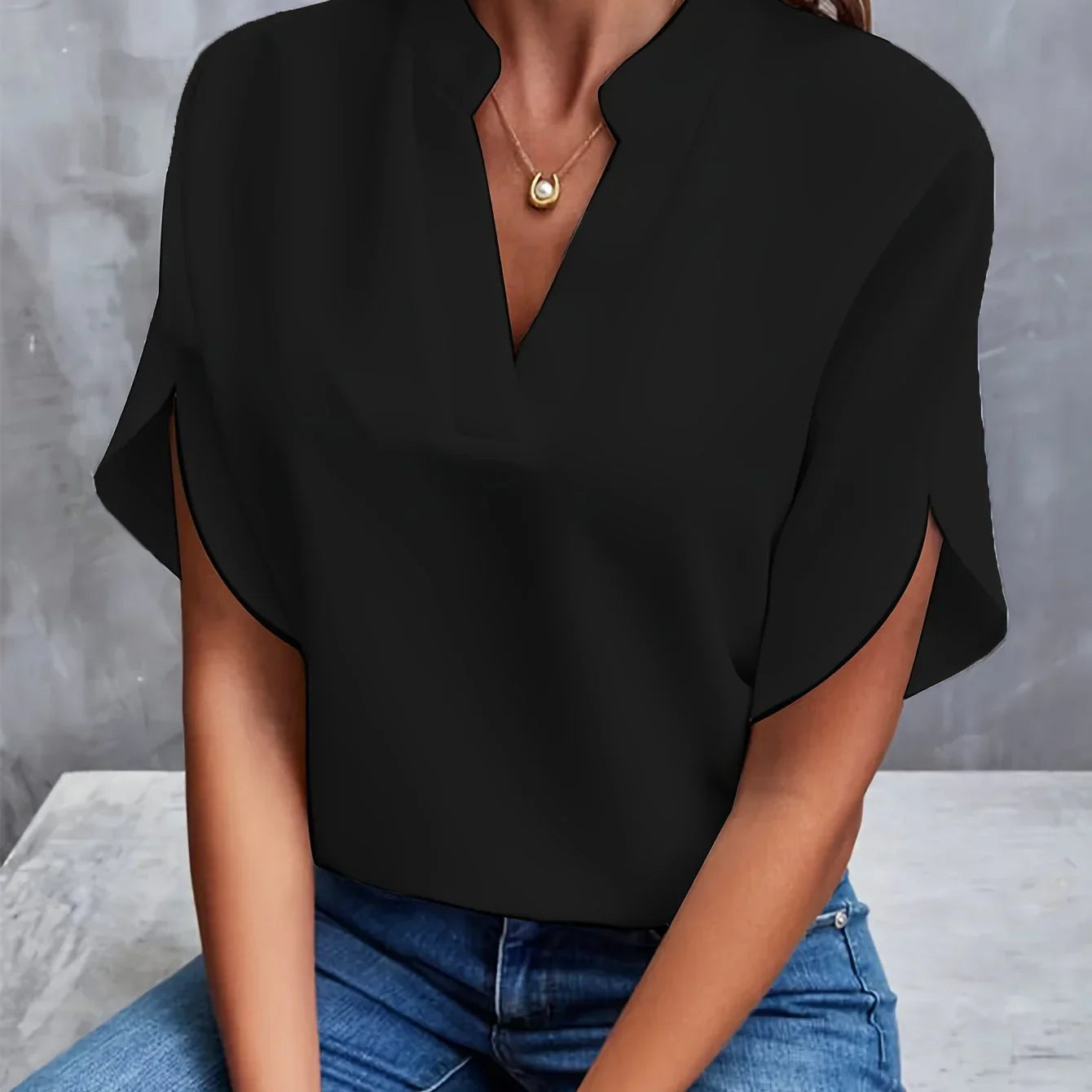 Evelyn | Chic Casual Blouse