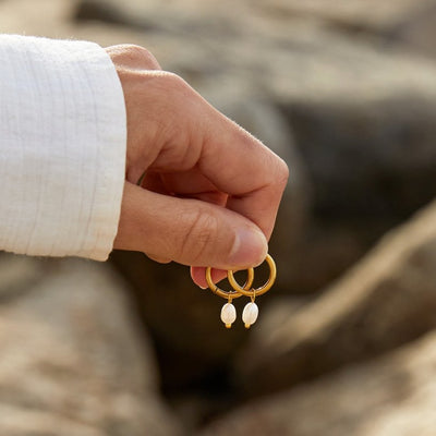 Luna | Elegant Pearl Drop Earrings