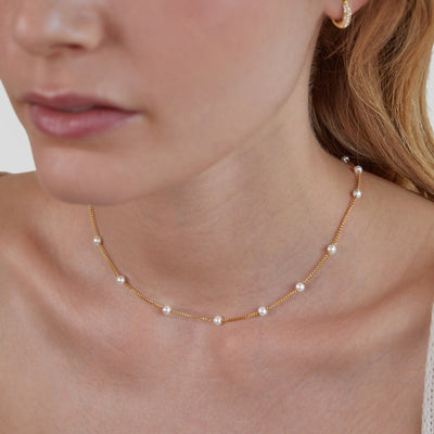 Aurelia | Elegant Gold Pearl Necklace