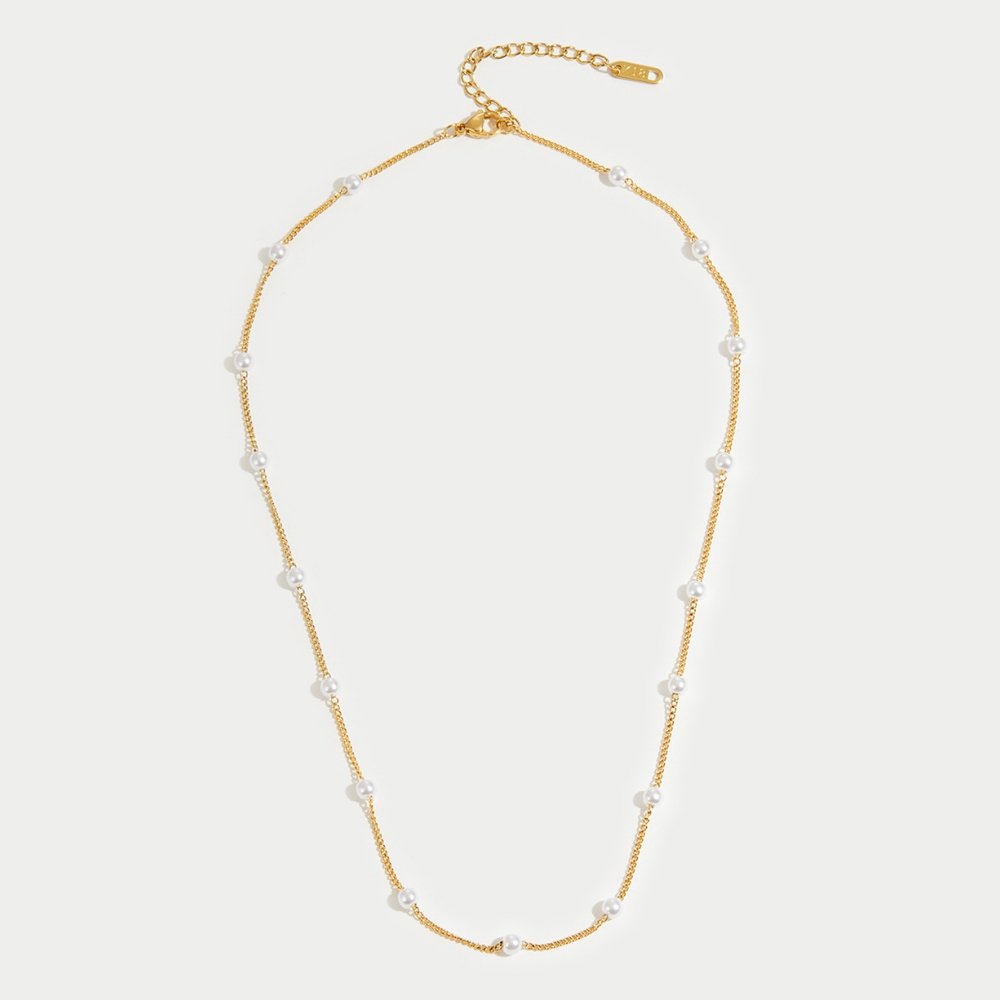 Aurelia | Elegant Gold Pearl Necklace